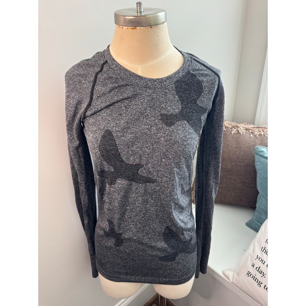 Oiselle Gray & Black Womens Long Sleeve Performance Flyte shirt size Medium